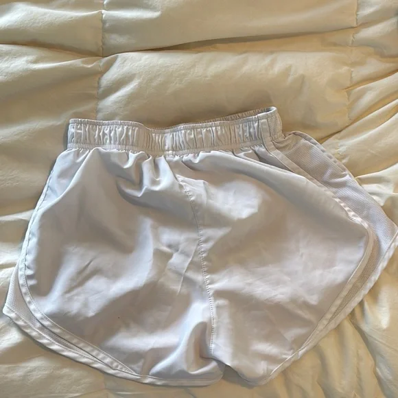 Nike White Athletic Shorts Lightweight Breathable - Picture 2 of 2